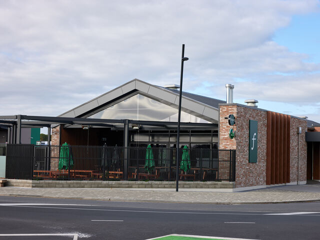 Fergus Bar & Restaurant